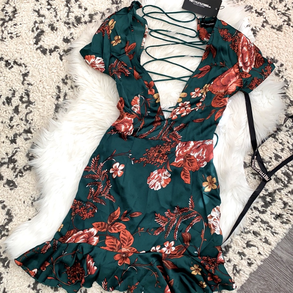 Pretty Little Thing emerald cross cross dress, size 4.